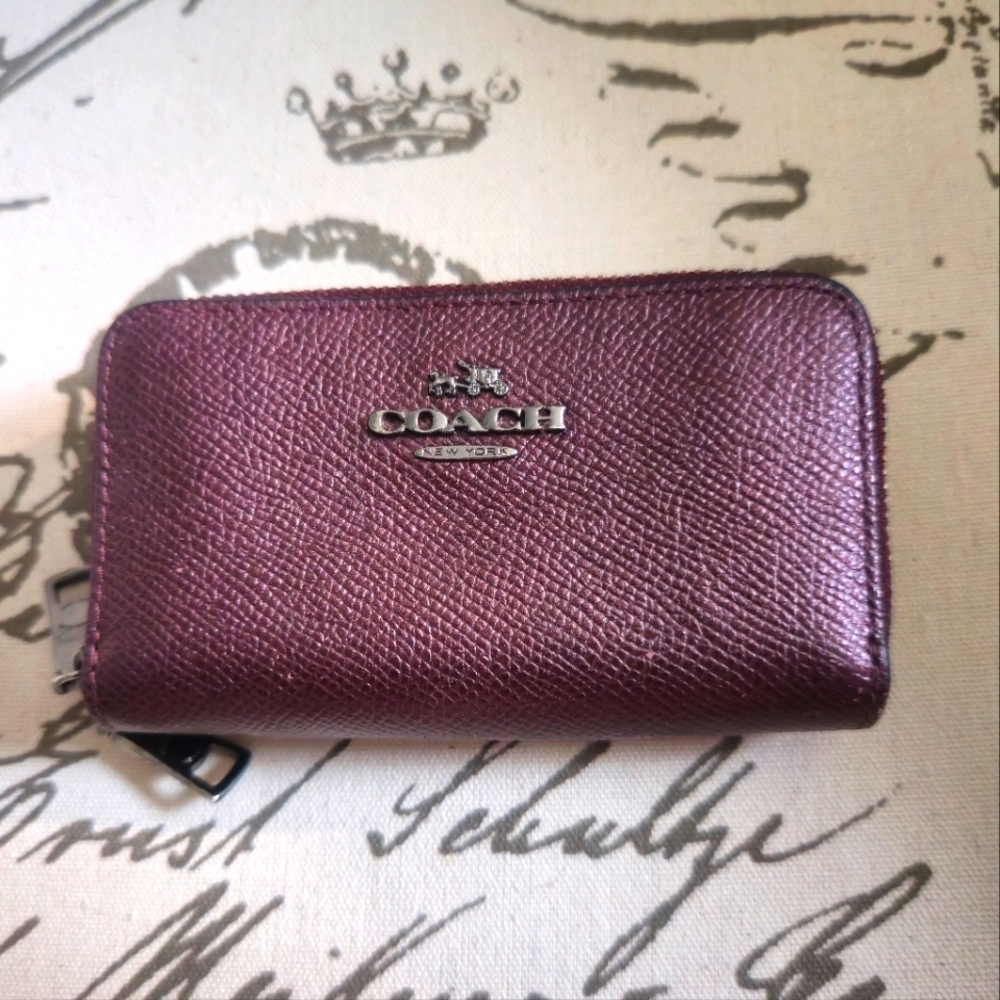 COACH Metallic Plum Zip Card Case Wallet